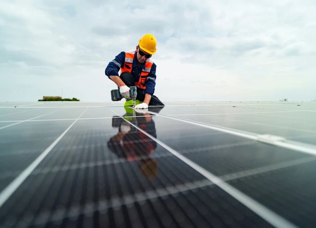 Energía solar como herramienta de planeación financiera a largo plazo en industrias sin inversion